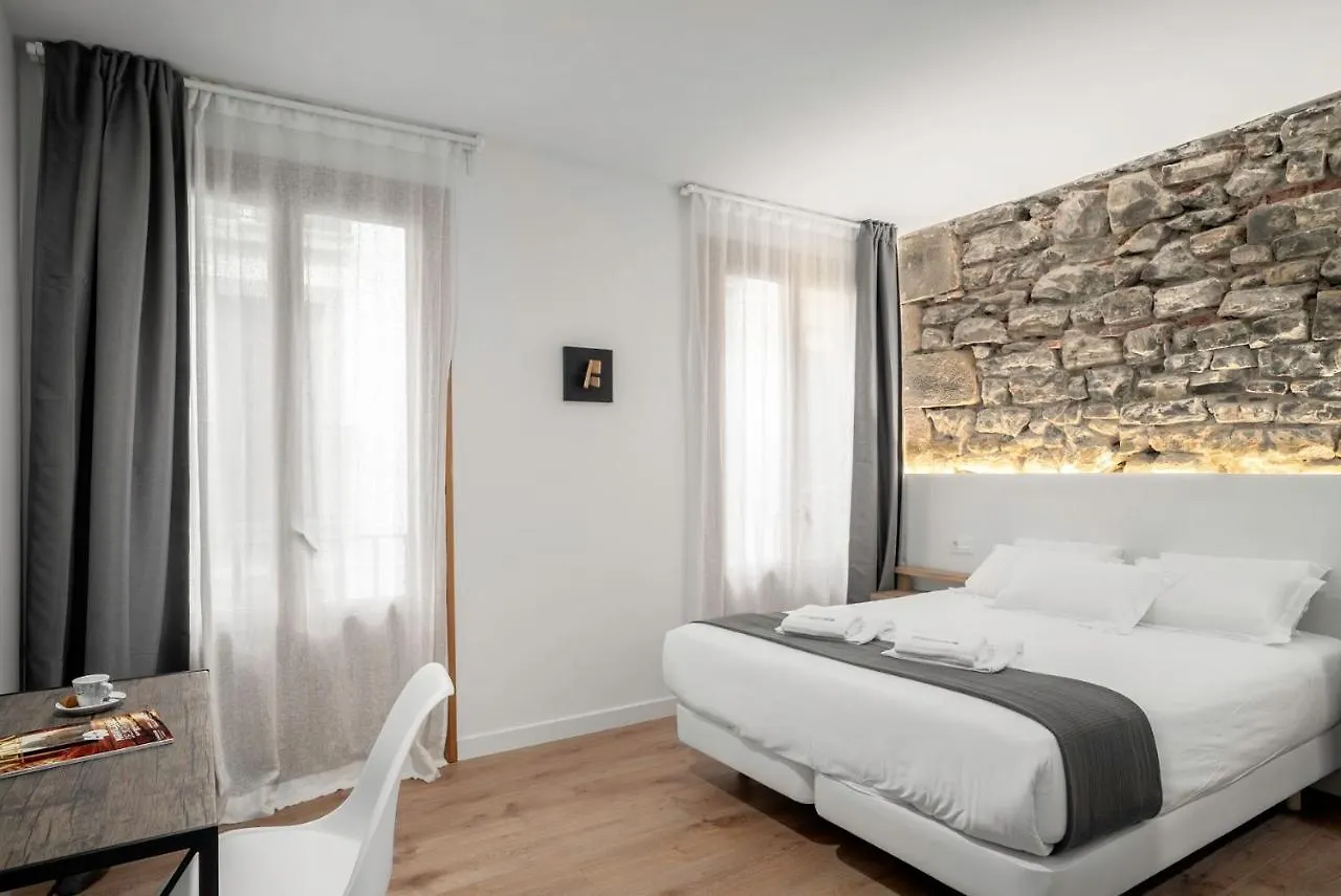 32 De Agosto Rooms Saint-Sébastien 0*,